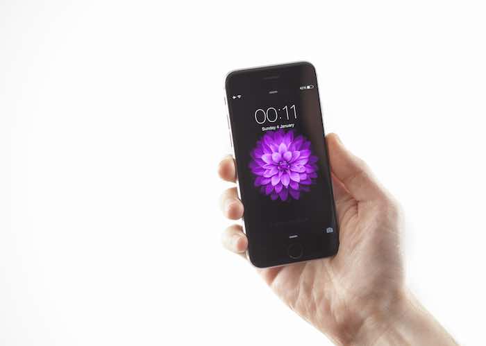 Según La Agencia El Iphone Y El Iphone Plus Infringían Una Patente Del Diseño Externo De Un Smartphone Llamado c Foto Shutterstock