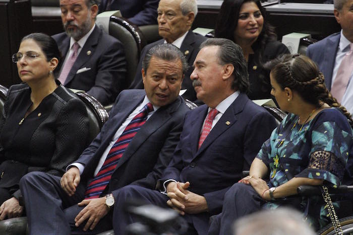 Los Jefes De Bancada Del Pri En El Senado Emilio Gamboa Patrón Y En La Cámara De Diputados César Octavio Camacho Quiroz Foto Cuartoscuro