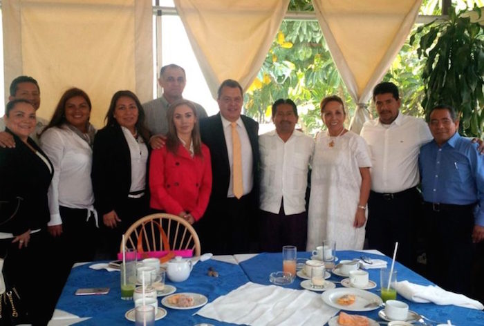 La Reunión De Los Perredistas Y El Ex Gobernador Foto El Sur