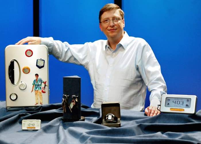 En La Imagen Bill Gates Promocionando Los Msn Direct Smartwatches Foto Sacada De Internet