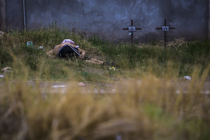 En Sinaloa, tan sólo en una semana, han sido desplazadas por la violencia 302 familias de la sierra de Badiraguato y Rosario. Foto: Cuartoscuro. 