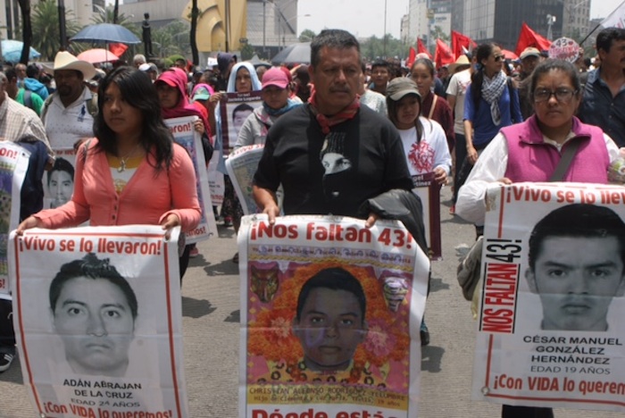 Familiares De Los Normalistas De Ayotzinapa Marcharán a La Pgr Foto Valentina López Sinembargo