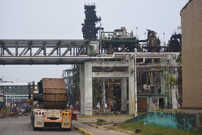 Vista Del Interior De La Planta Clorados Iii Del Complejo Petroquímico Pajaritos Donde El Día De Ayer Se Registró Una Explosión Que Dejo Personas Muertas Foto Cuartoscuro