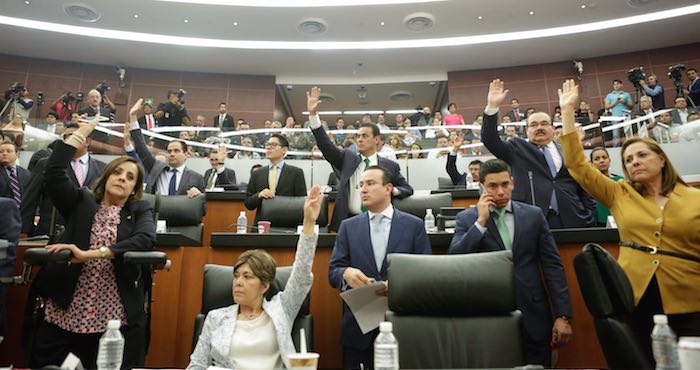 En la imagen, una sesión de la Comisión Permanente en Cámara de Senadores. Foto: Cuartoscuro. 