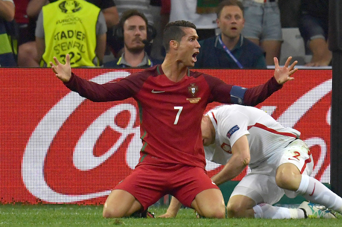 Cristiano Ronaldo Reacciona Durante El Partido De Cuartos De Final De La Eurocopa Foto Xinhua