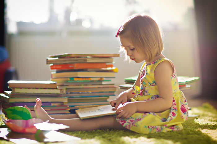 Poesía Para Niños Género Exigente Si Los Hay Foto Shutterstock