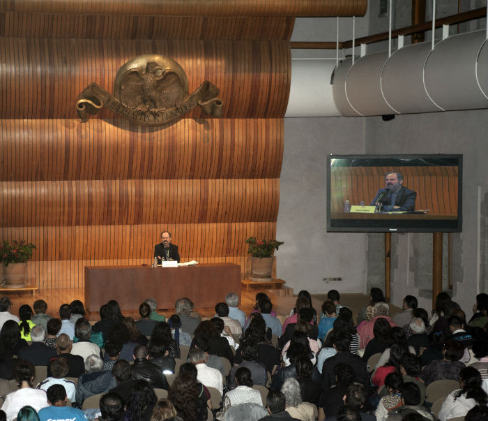 Juan Villoro en El Colegio Nacional. Foto: Cortesía El Colegio Nacional