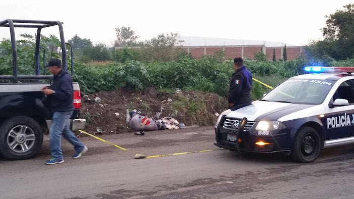 La mañana del viernes, fueron encontrados dos cuerpos “encobijados”, en la salida a Pueblo Nuevo. Foto: Zona Franca 