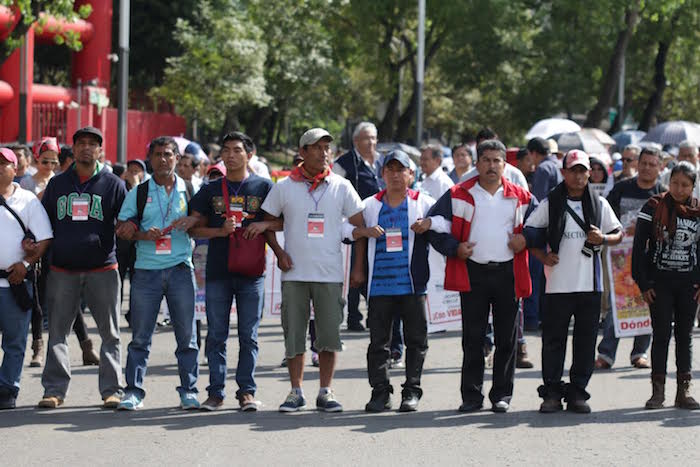 Mestros de la CdMx se sumaron este día a los bloqueos y cierres de planteles en la CdMx. Foto: Francisco Cañedo, SInEmbargo