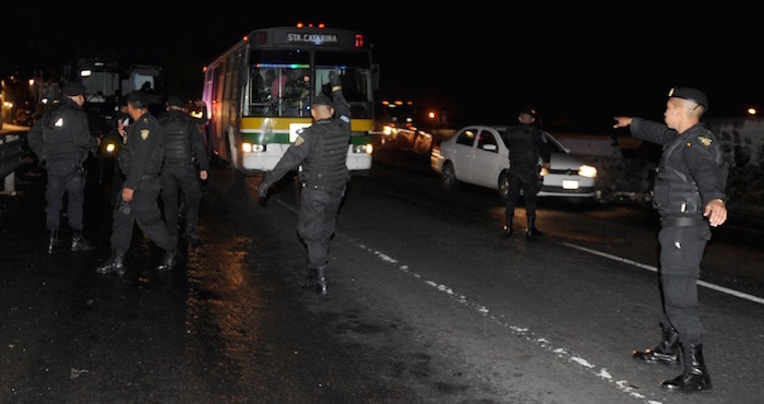 Los cadáveres, fueron trasladados al Ministerio Publico de esta demarcación abordo de la unidad de transporte. Foto: Cuartoscuro