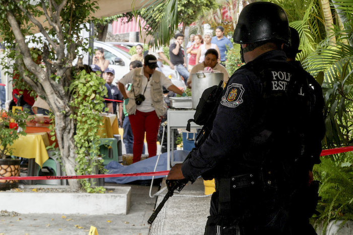 La Inseguridad En Guerrero Ha Obligado a Los Empresarios a Adquirir Armas Para Resguardar Sus Comercios Foto Cuartoscuro