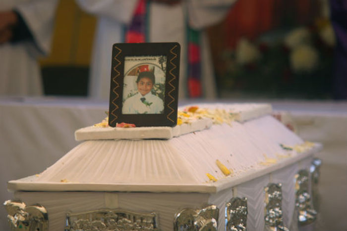 El pasado 19 de julio de 2014, José Luis Tehuatle Tamayo, el niño de 13 años víctima de un proyectil lanzado por elementos de la SSP de Puebla, falleció a causa de la herida. Foto: Francisco Cañedo, SinEmbargo