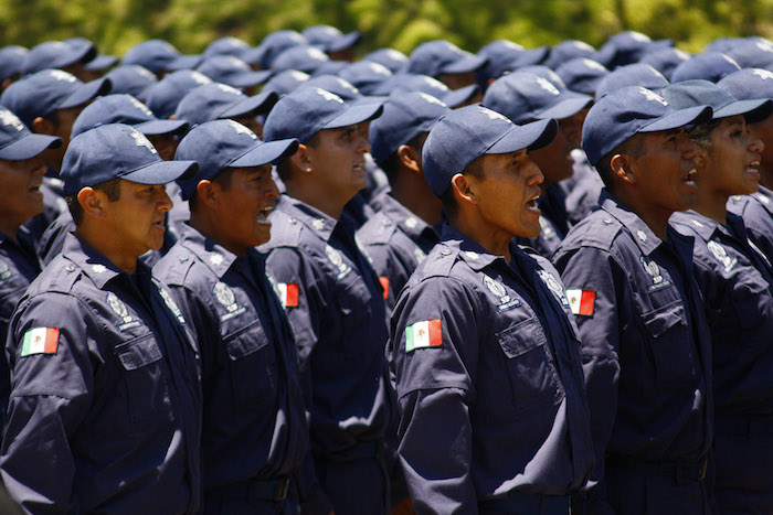 La SSP adeuda la comida para los policías, las botas, los uniformes, e incluso las municiones. Foto: Cuartoscuro 