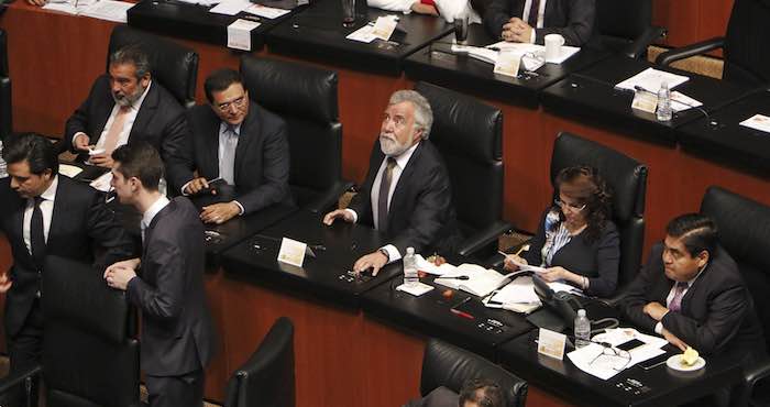 Senadores Del Prd Emiten Su Votación Durante El Segundo Periodo Extraordinario De Sesión De La Lxiii Legislatura En El Senado De La República Foto Cuartoscuro