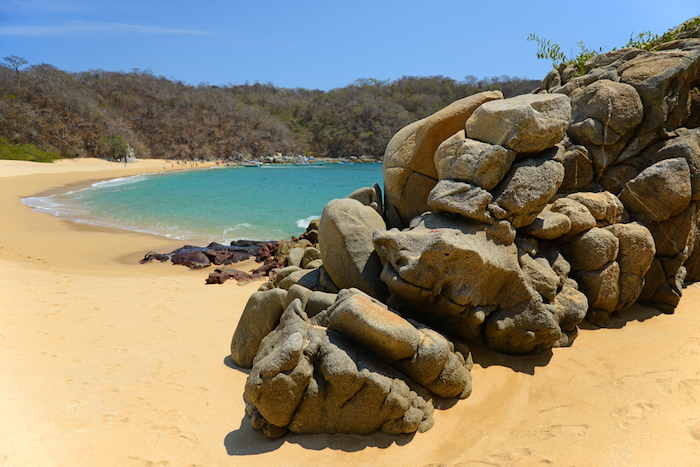 Una Imagen De La Bahía El Órgano En Huatulco Foto Shutterstock