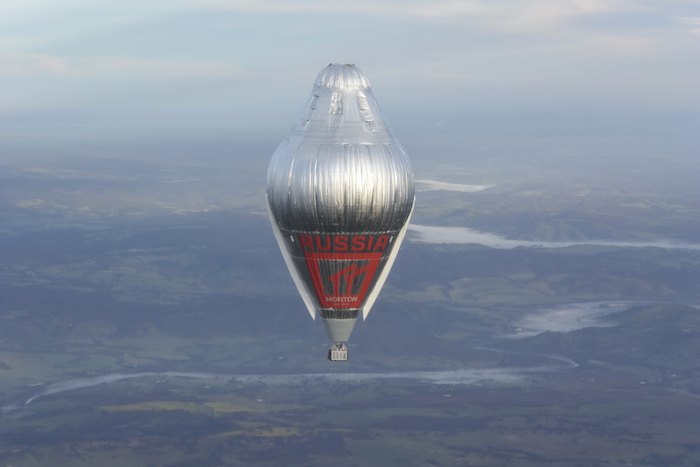 El Aventurero Ruso Voló a Más De Mil Metros De Altura Sobre Una Zona Cerca De Northam En Australia Occidental En Un Globo De Helio Y Aire Caliente Foto Ap