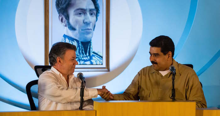 El Presidente Colombia Juan Manuel Santos i Durante Un Encuentro Con Su Par De Venezuela Nicolás Maduro d Hoy De Agosto De En La Ciudad De Puerto Ordaz venezuela Foto Efe