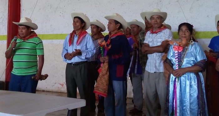 Comuneros de San Luis Potosí en un encuentro contra el fracking. Imagen vía Alianza Mexicana Contra el Fracking. Foto: Vice. 