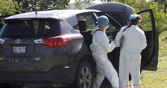 José Santa María Zavala Presidente Municipal De Huehuetlán El Grande Fue Asesinado En La Entrada De La Comunidad De San Agustín Huacatlán Por Impacto De Bala Al Interior De Su Camioneta Cabe Destacar Que En Ya Había Sufrido Un Atentado Tras Un Supuesto Robo a Casa Habitación Foto Cuarto Oscuro