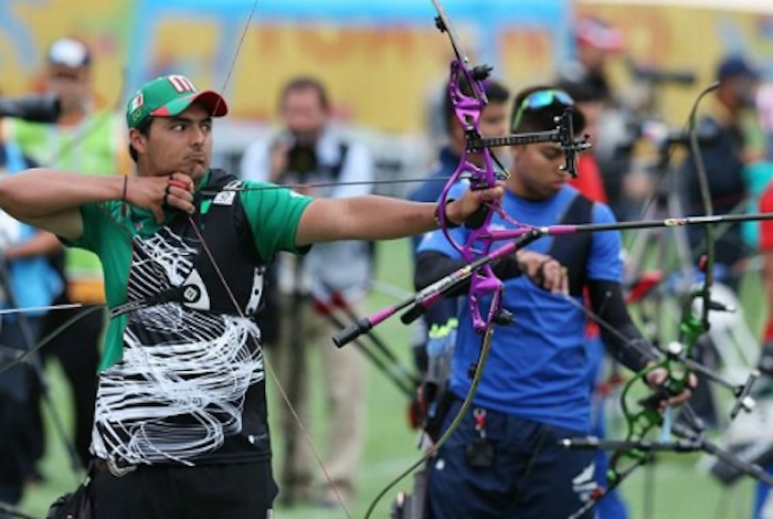 Boardman inició mal, pues perdió el primer set, los dos siguientes los ganó pero al final la presión hizo mella y falló. Foto: @CONADE