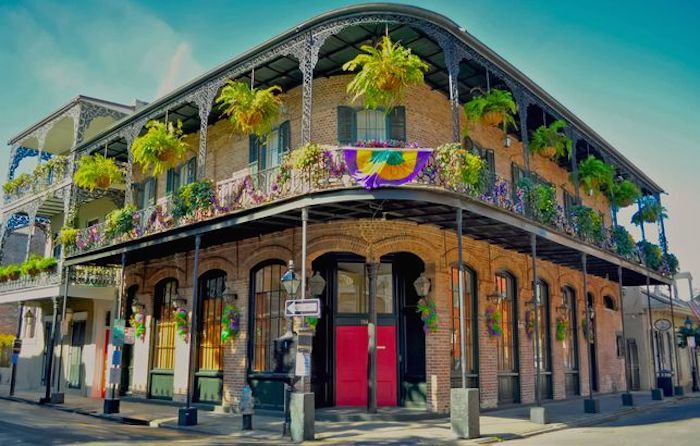 Edificio Colonial En Royal Street Corazón Del Barrio Francés Foto Viajar Ahora