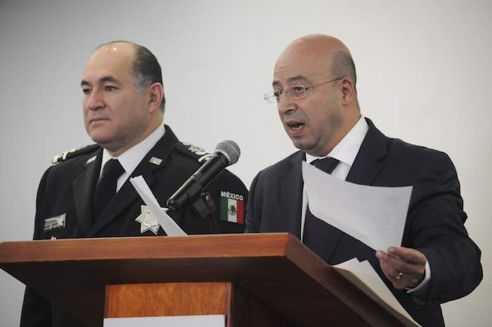 Ayer, Renato Sales Heredia, comisionado Nacional de Seguridad (CNS), y Enrique Francisco Galindo Ceballos, comisionado General de la Policía Federal, ofrecieron una conferencia de prensa en las instalaciones de la CNS, para hablar sobre el caso de Tanhuato. Foto: Cuartoscuro.