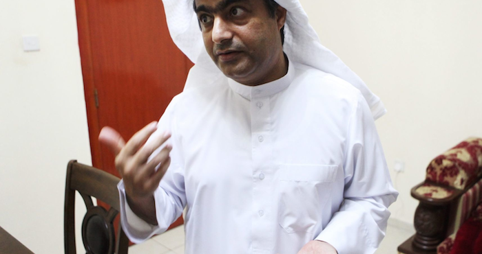 En la imagen, el activista árabe de Derechos Humanos Ahmed Mansoor, quien hubiera recibido links para ser espiado. Foto: Jon Gambrell, AP.