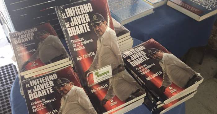 Noé Zavaleta exhibió en su libro El Infierno de Javier Duarte de Ochoa al dueño del periódico Jose Abella. Foto: @zavaleta_noe