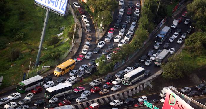 El Regreso a Clases De Miles De Alumnos Que Ingresaron a Los Más De Los Nueve Mil Planteles Escolares Que Hay En La Capital Del País Ocasionó Intenso Tránsito Vehicular En Las Principales Calles Y Avenidas De La Cdmx Foto Saúl López Cuartoscuro