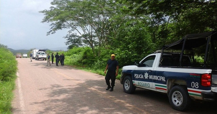 Policía Municipal Del Rosario En El Lugar En Donde Se Encontró El Cuerpo Sin Vida Del Edil Foto Noroeste