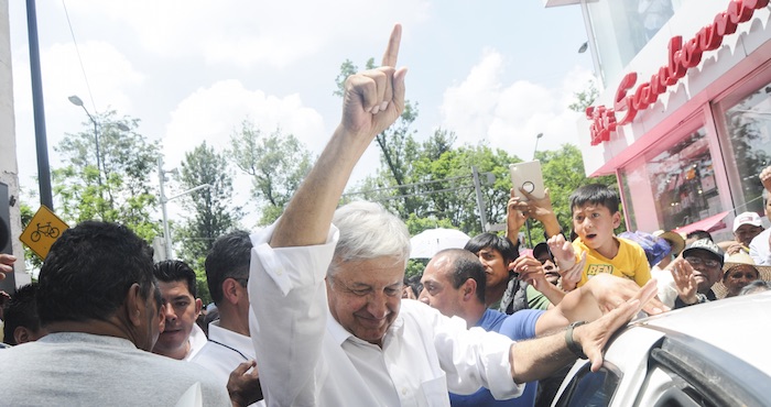 Andrés Manuel López Obrador presentó su declaración 3de3. Asegura no tener ni una propiedad. Foto: Cuartoscuro