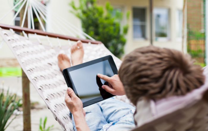 En Pantalla O En Papel Leer Se Vale Foto Shutterstock