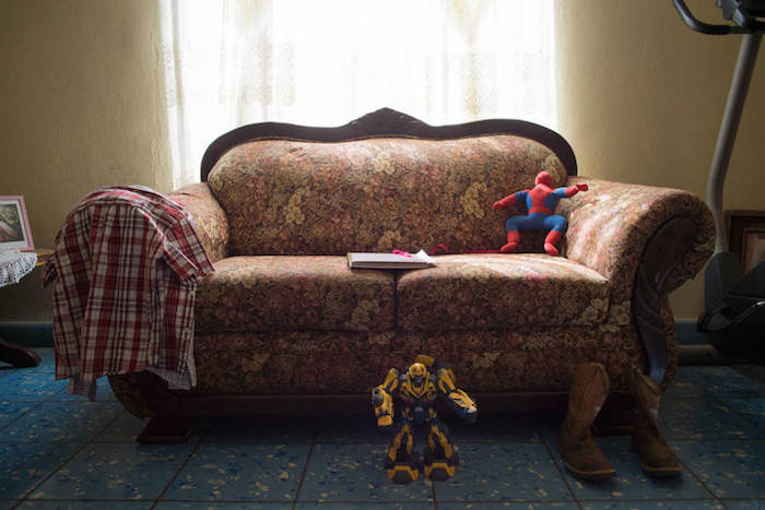 La Ausencia Habita En Casa De Lourdes Donde Todo Está Intacto Esperando Que Un Día Su Esposo Y Su Hijo Vuelvan a Casa Y Se Sienten a Ver Películas Con Palomitas En Este Sillón Foto Vanguardia