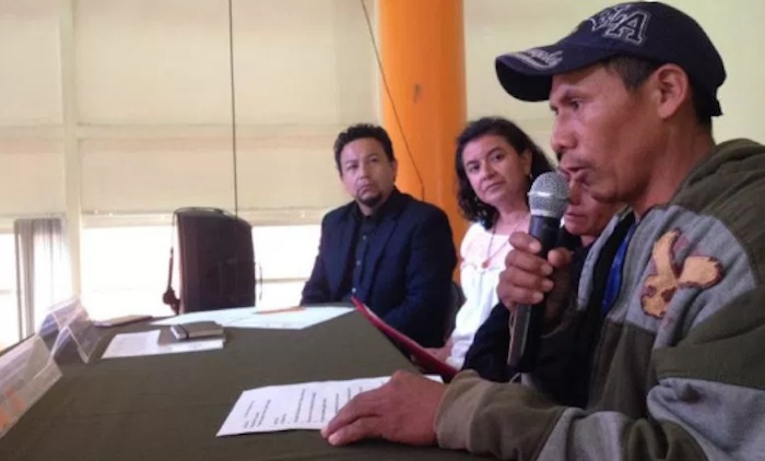 El Padre De Maximiliano Durante La Conferencia De Prensa En El Centro Prodh Foto Httpvocesmesoamericanasorg