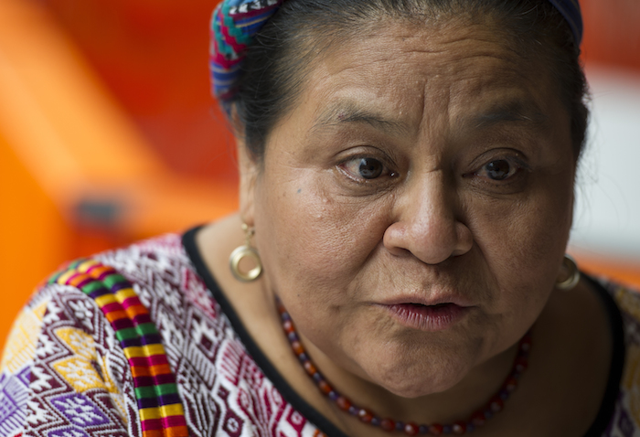 La Premio Nobel De La Paz Rigoberta Menchú Durante Su Visita a La Ciudad De México Hoy Lanzó La Campaña Social Contra La Violencia De Género vámonos Respetando Foto Ap Nick Wagner