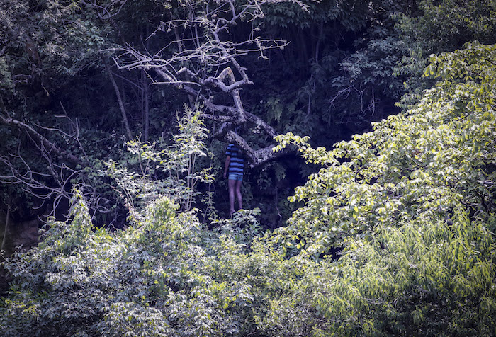 Vecinos De La Colonia Lagunilla En Cuernavaca Reportaron Al Número De Emergencias Que Un Hombre Estaba Colgado De Un árbol En Una Barranca Foto Cuartoscuro