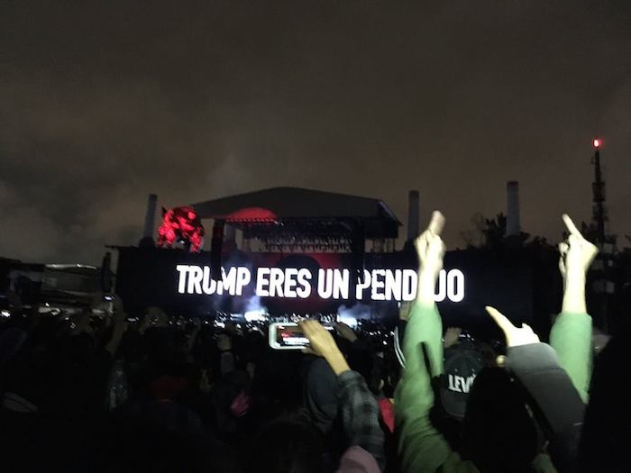 El músico británico no dudó en llamar "pendejo" a Donal Trump. Foto: vía Twitter @DonRockero