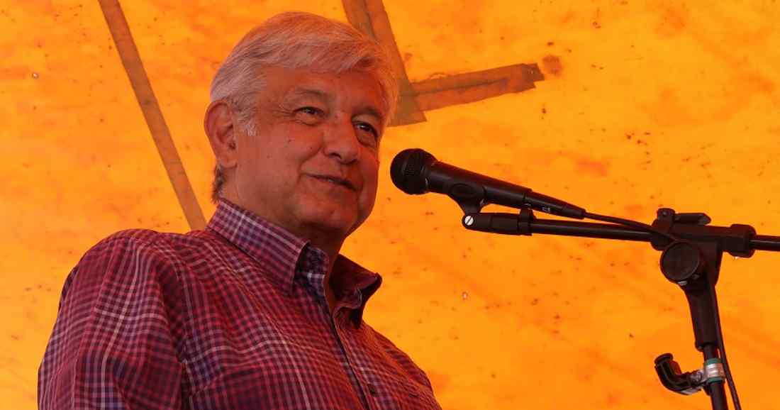 Andrés Manuel López Obrador durante la asamblea en Zacualpan, Estado de México. Foto: amlo.org