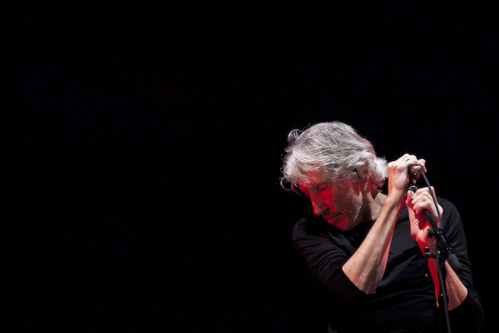 El músico británico Roger Waters ofreció esta noche su primer concierto, de tres, en la Ciudad de México. Foto: Cuartoscuro 