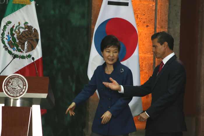 En La Imagen Enrique Peña Nieto Presidente De México Y Park Geun hye Presidente De La República De Corea Foto Saúl López Archivo Cuartoscuro