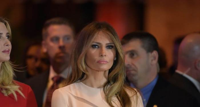 En La Imagen Melania Trump Foto Shutterstock