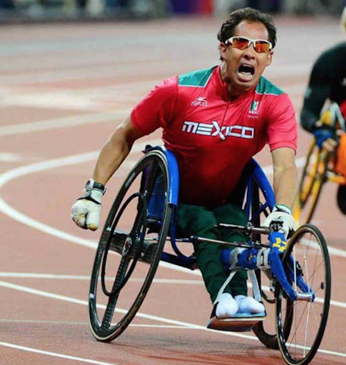 Salvador Hernández Mondragón Medalla De Bronce En T De Metros Foto conadis mx