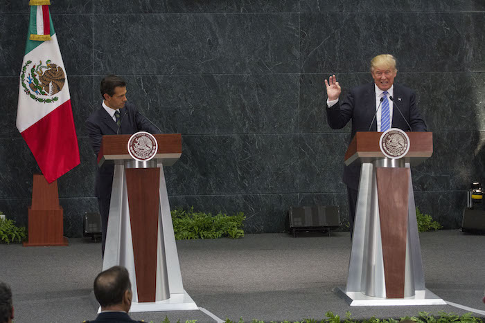 El Presidente Enrique Peña Nieto recibió a Donald Trump el mes pasado en Los Pinos. Foto: Cuartoscuro