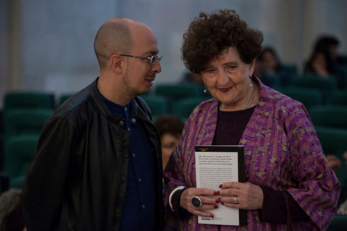 El escritor Jorge Volpi, director del FIC, recibe a Margo Glantz. Foto: Cortesía Festival Internacional Cervantino