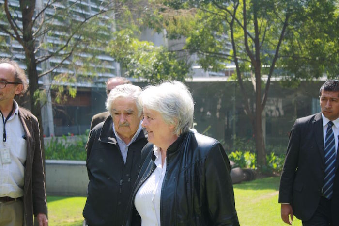 Lucía Topolansky Esposa De Mujica Lo Acompañó Al Evento Realizado En La Biblioteca José Vasconcelos Foto Ilse García Sinembargo