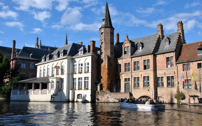 Uno De Las Canales De Brujas Foto Wikimedia Commons