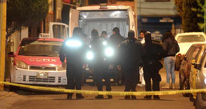 En La Imagen La Escena Del Crimen En La Colonia Vallejo Donde El Cadáver Embolsado De Un Hombre De Años Fue Encontrado Foto Luis Carbayo Cuartoscuro