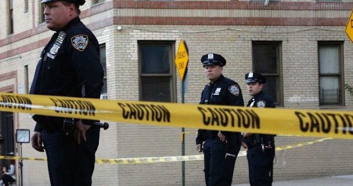 Policías Acordonaron El Edificio Foto Archivoap