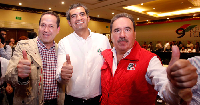 Don Gamboa Patrón En Primer Plano Con Ochoa Reza Y Con Eruviel Ávila Foto Cuartoscuro