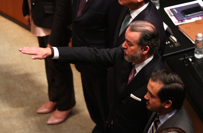 Raúl Cervantes Andrade tomó protesta este miércoles como Procurador General ante el Senado de la República. Foto: Cuartoscuro 